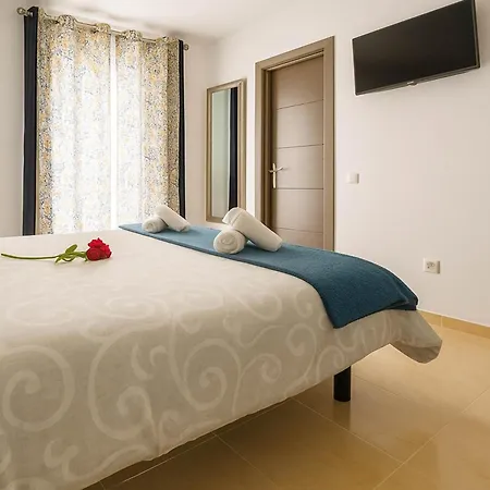 Cristina Апартаменти Естепона