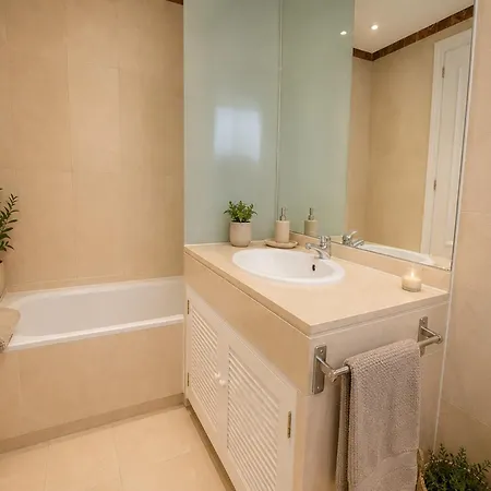 Cristina Apartment *